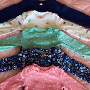 Carter's One Pieces - Baby girl 5pc onesies Carter's One Pieces - Baby girl 5pc onesies